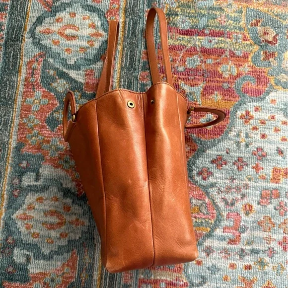 Madewell Cognac Leather Tote with Gold Accent - Picture 3 of 13